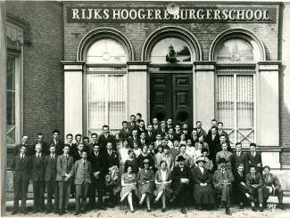 Klassenfoto RHBS uit 1927.
